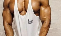 免费吃瓜腹肌男