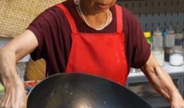 亮哥美食爆料视频,探寻地道美食背后的故事