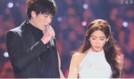 网红新闻爆料唱歌视频,惊现神级唱歌视频，网友直呼：耳朵怀孕！