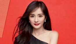 杨幂八卦爆料最新动态,恋情疑曝光，事业再攀高峰！